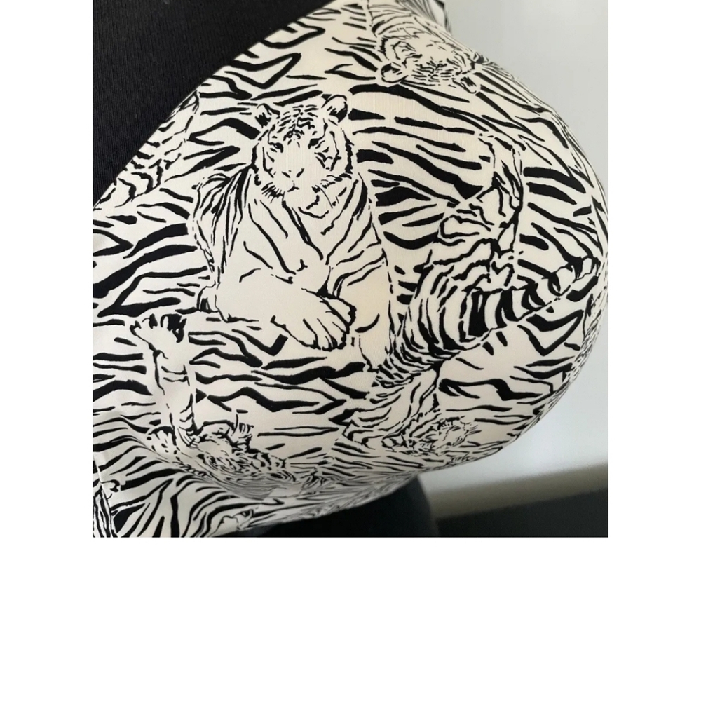 TORRID Dream Wire-Free Bra 38D Stripe Tigers White/Black - Picture 5 of 8